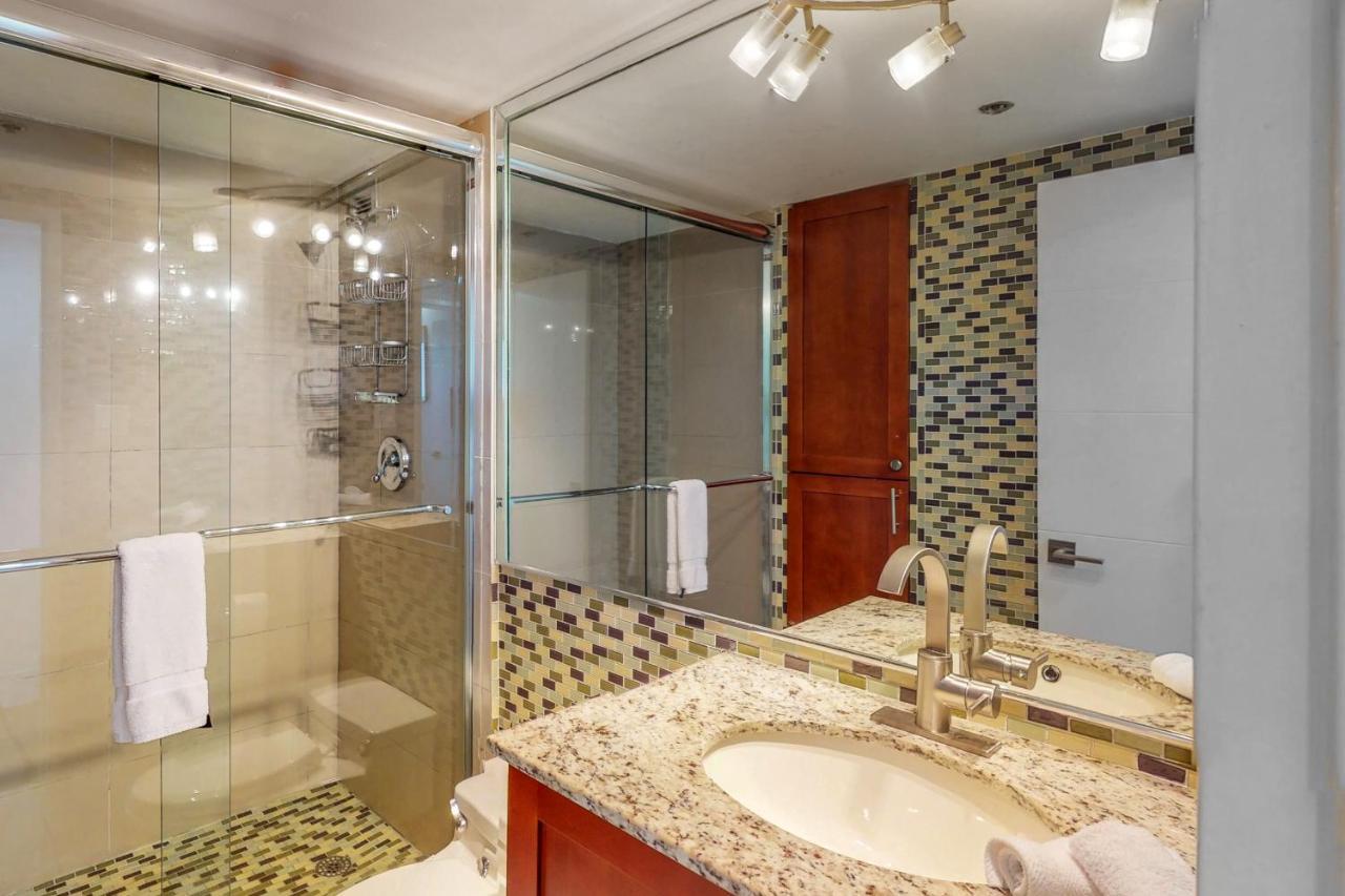 The Alexander: Miami Beach Apartment Стая снимка